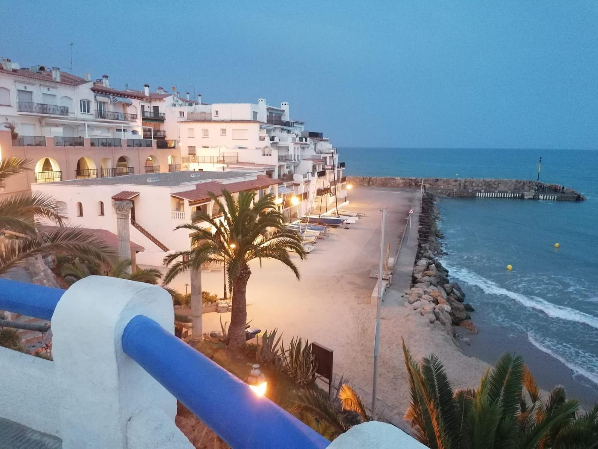 Lluna Beach Bara Roda de Bará 外观 照片
